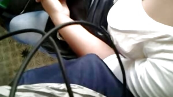 Berambut perang webcam saucy menunjukkan titties cerita main bontot ustazah beliau pada kamera